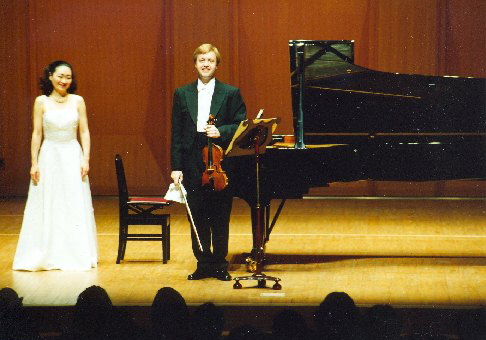 Po Sonatině pro housle a klavír od B. Martinů, 2001