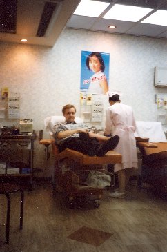 Houslista Pavel Eret daroval krev, 2000